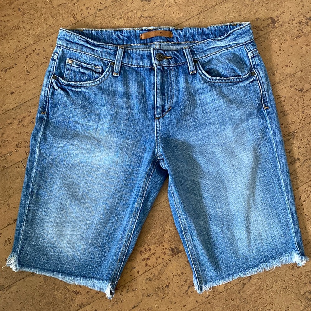 Joe’s “Mylenne” vintage reserve Bermuda jeans
